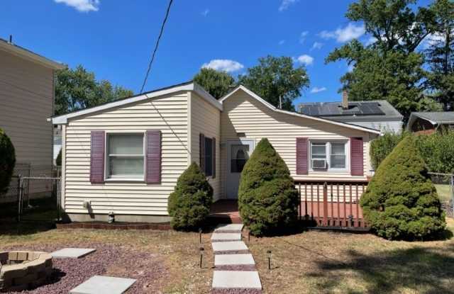 20 Oak Ridge Rd - 20 Oak Ridge Road, Parsippany-Troy Hills, NJ 07054