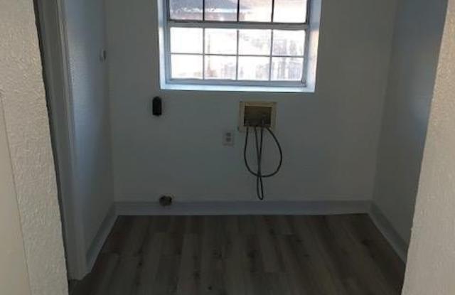 300 N 14th Street Gallery 2