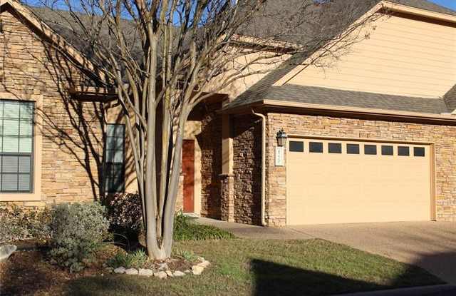 4220 S Wild Iris LN - 4220 Wild Iris Ln, Austin, TX 78727