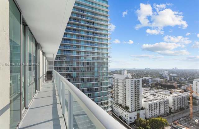 1111 Southwest 1st Avenue photos photos