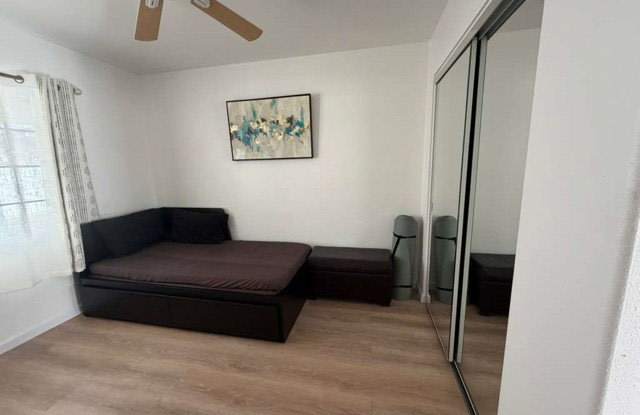 6601 Woodlake Avenue photos photos