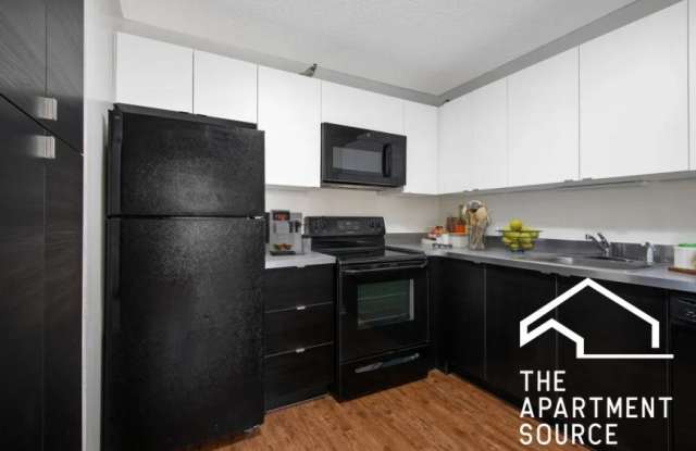 1000 North La Salle Dr. photos photos