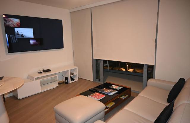Koula - Furnished 2 bedroom, 2 bath Condo with 2 parking! Gallery 3