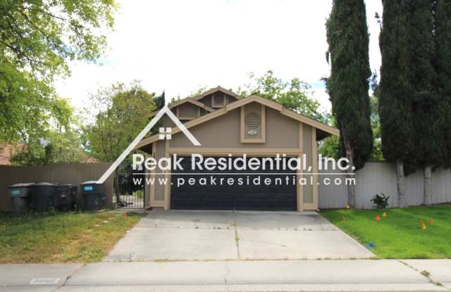 Spacious 3bd/2.5ba Antelope Home with 2 Car Garage photos photos