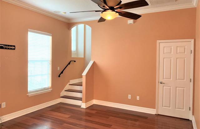 1007 Edison Park Ct Gallery 3