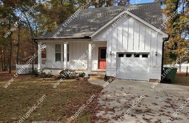 107 Sycamore Drive - 107 Sycamore Drive, Mauldin, SC 29662