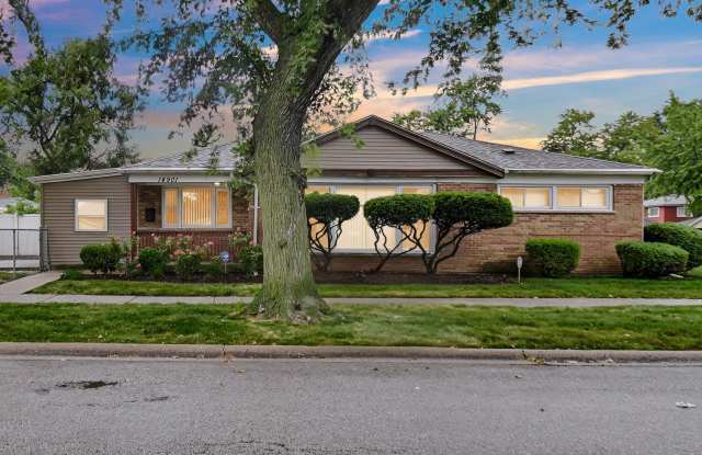 14901 Michigan Avenue Gallery 1