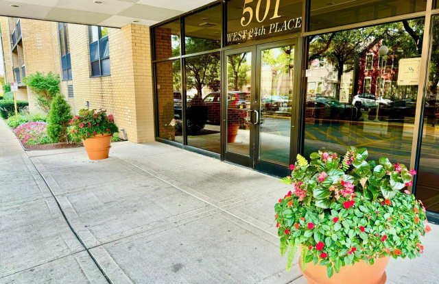 501 W 24th Place Gallery 2