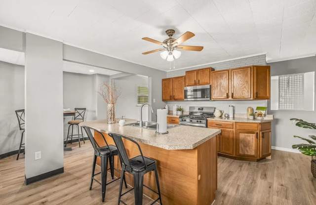 WARM & INVITING 3 Bedroom, 1 Bath home in Mt. Oliver Gallery 1