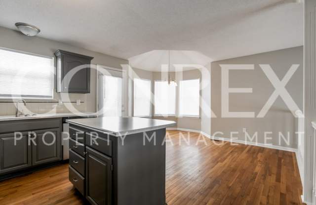 1712 Northeast Stonewood Drive Gallery 4