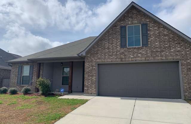 201 St Caillin - 201 Saint Caillin Street, Youngsville, LA 70592