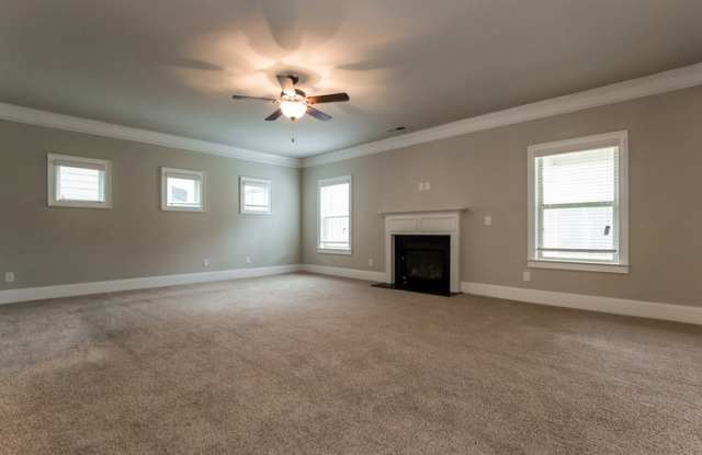 3488 Woodshade Drive Gallery 4