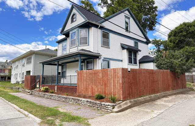 1414 S B St photos photos