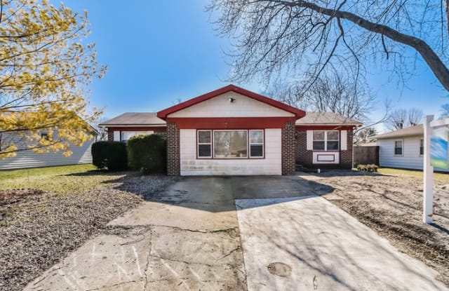 440 Spring Drive - 440 Spring Drive, Greenwood, IN 46143