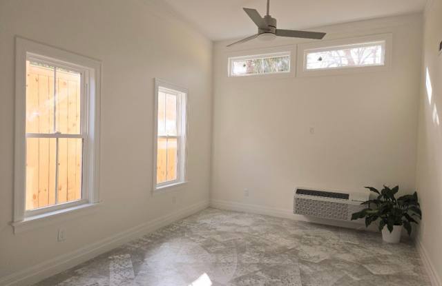 Unit A on 63rd St. Gallery 3