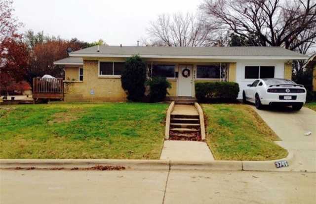 3745 Spurgeon Street - 3745 Spurgeon Street, Fort Worth, TX 76133