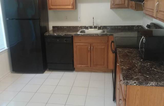 5803 FALKLAND PLACE Gallery 2