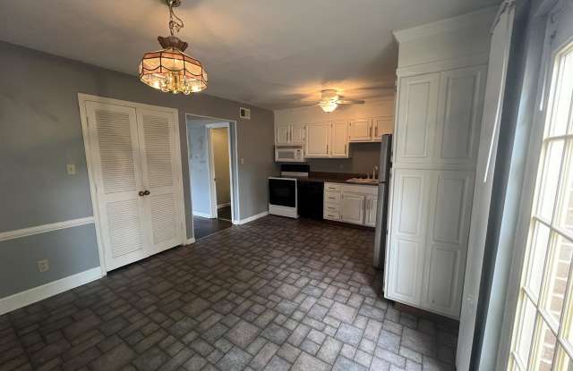 10 Westdale Drive - 1 Gallery 4