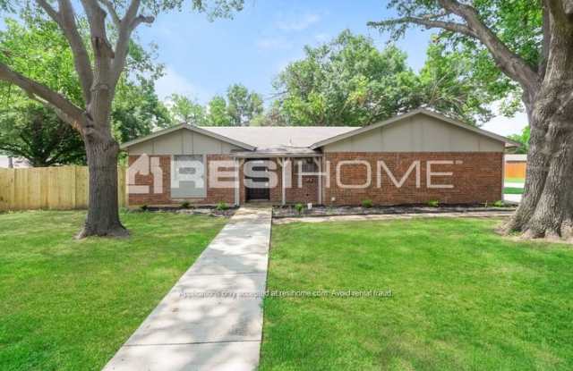 5700 Macaskill Drive - 5700 Macaskill Drive, Haltom City, TX 76148