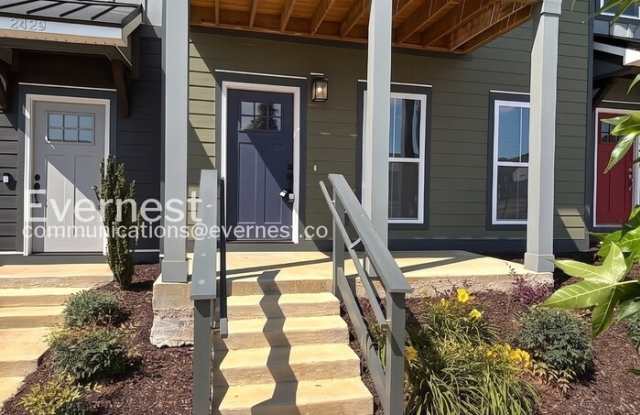 2433 East 17th Street photos photos
