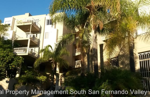 2222 N Beachwood Drive Unit #309 - 2222 N Beachwood Dr, Los Angeles, CA 90068