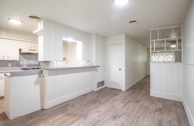 Remodeled 3 bedroom 2 bathroom house centrally located! photos photos