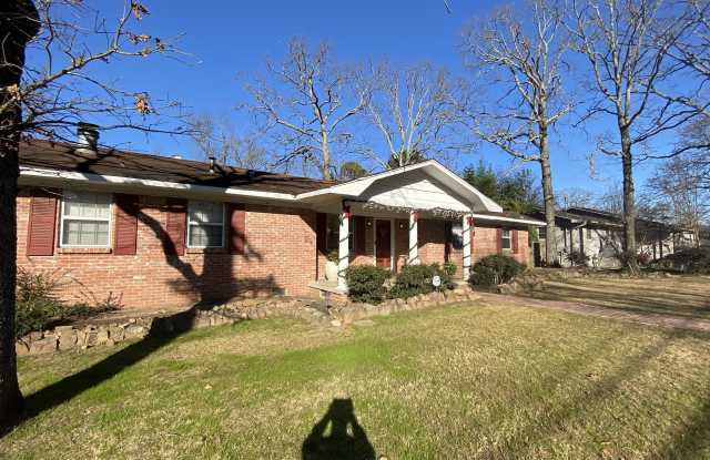 1000 Country Club Rd photos photos