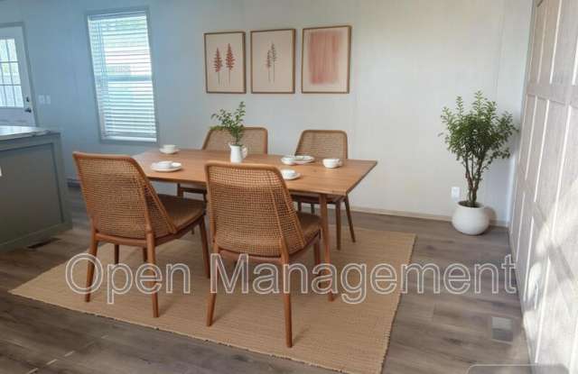 1001 Gibraltor Ave, photos photos