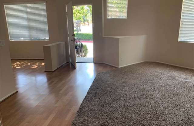 2824 N Naples Court Gallery 3
