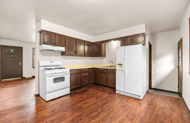 3 Bedroom Ranch - All Remodeled Gallery 3