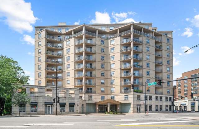 4350 N Broadway Street photos photos