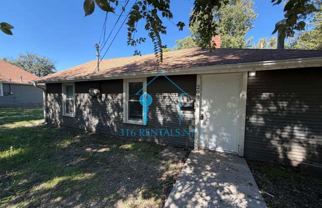 $850 - 2 bed 1 bath - Single Family Home Gallery 1