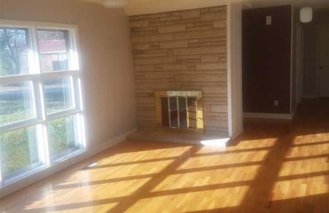 1640 Olive Gallery 2