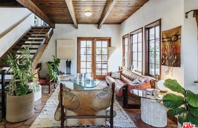 837 Victoria Ave - 837 Victoria Avenue, Los Angeles, CA 90291