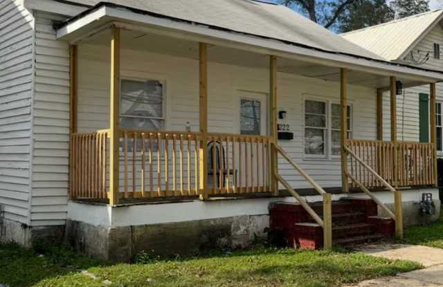 222 Telfair Street Gallery 1