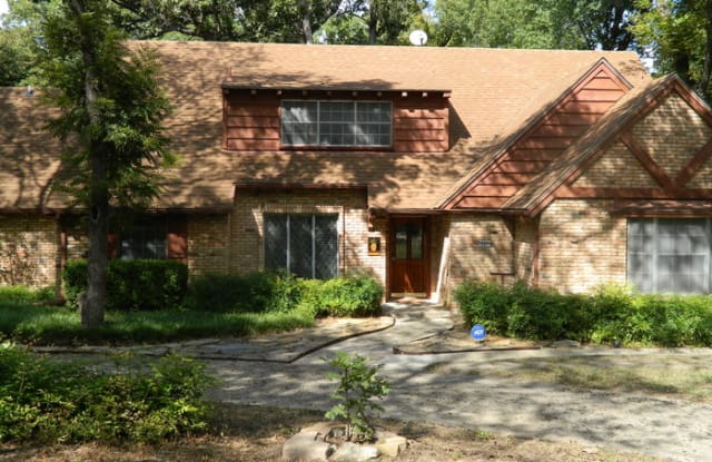 727 Ida Vista Court - 727 Ida Vista Court, Duncanville, TX 75116