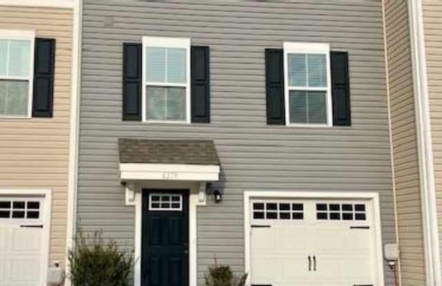 6279 PEBBLEBROOK Drive Gallery 2