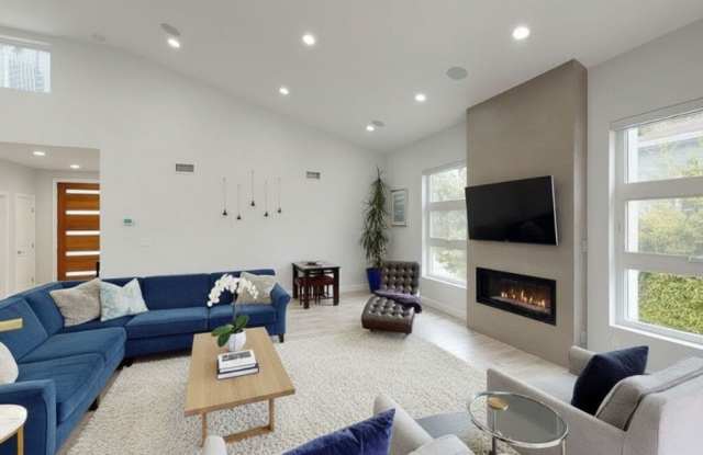 10331 La Grange Avenue photos photos