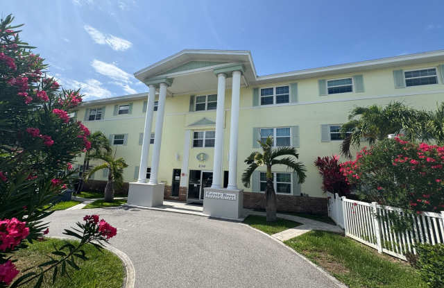 2BR 2BA CONDO LOCATED CLOSE TO PORT CANAVERAL photos photos