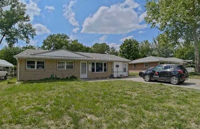 Large Fenced-in Backyard + Stainless Steel Appliances! Available August 5th! photos photos