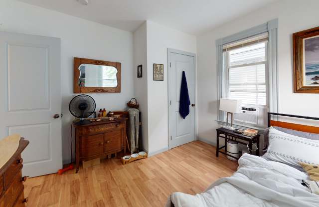 9 Dexter Street Gallery 2