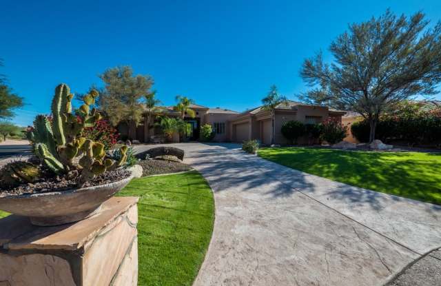 Beautiful Single Story 4 Bedroom with Huge Yard and Pool in Stonegate photos photos