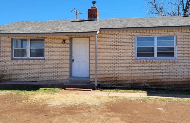 CHARMING 3 BEDROOM HOME IN NORTH CLOVIS photos photos