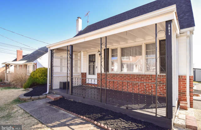 7911 ROSELAND AVENUE Gallery 3