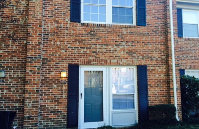 129 Chaucer Court - 129 Chaucer Court, Carrboro, NC 27510