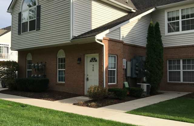 668 Olde English Cir photos photos