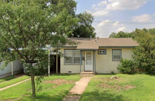 2/1/1 CARPORT FOR LEASE - 50% OFF OF FIRST MONTH OF RENT photos photos
