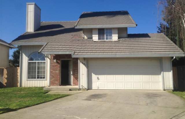 By appointment only. Do not disturb occupants. Apply now to schedule a viewing. photos photos