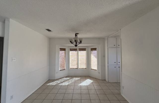 5607 87th Place Gallery 4