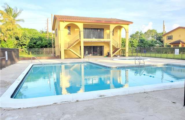 2743 NW 47th Terrace 604, Lauderdale Lakes, FL 33313 photos photos